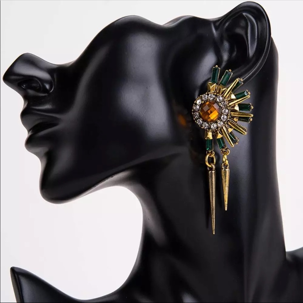 Geometric Rhinestone Retro Tube Earrings - Picture 2 of 5